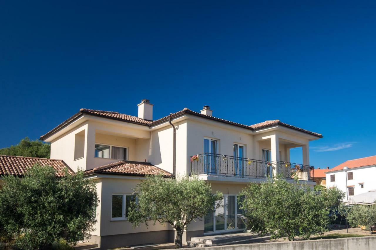 Studio Apartment Lucija Крк Экстерьер фото
